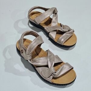 Elegant Women's Sandals in Metallic Silver by Clarks